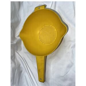 Vintage Yellow Tupperware Handled Colander Strainer 2 qt Double Spout